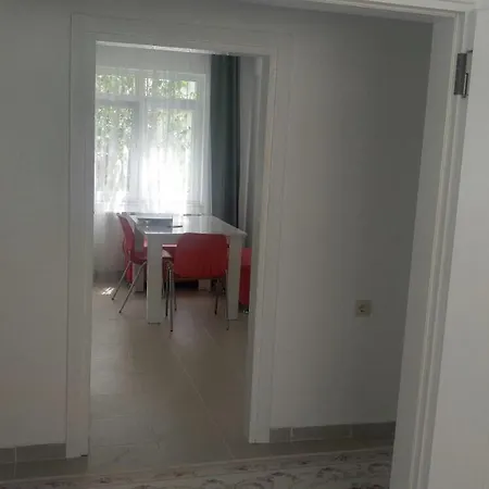 Blue White Aparthotel *